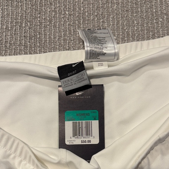 Nike Tennis Skirt - White with Black Trim - Picture 3 of 3